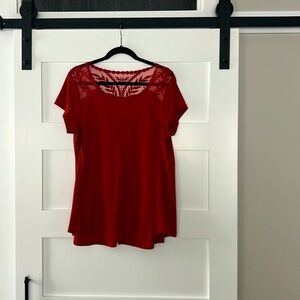 Rust  Embroidered T-shirt size XL